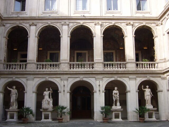 Cortile di Palazzo Altemps