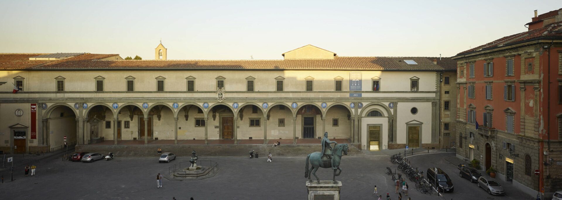 Piazza del Museo degli Innocenti a Firenze