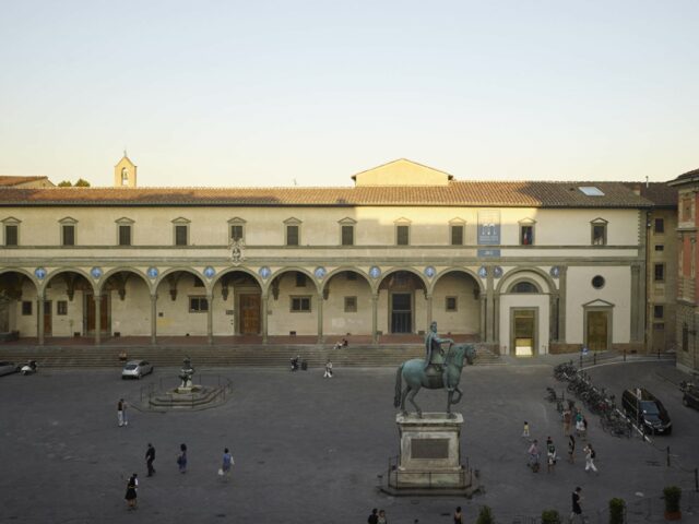 Piazza del Museo degli Innocenti a Firenze