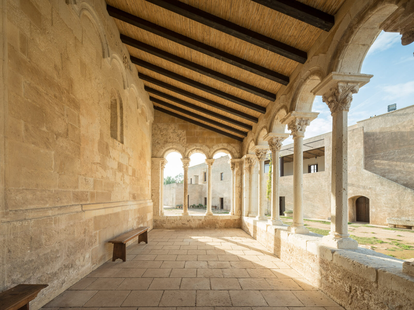 Portico della Basilica a Cerrate