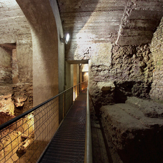 La Porticus Minucia Frumentaria