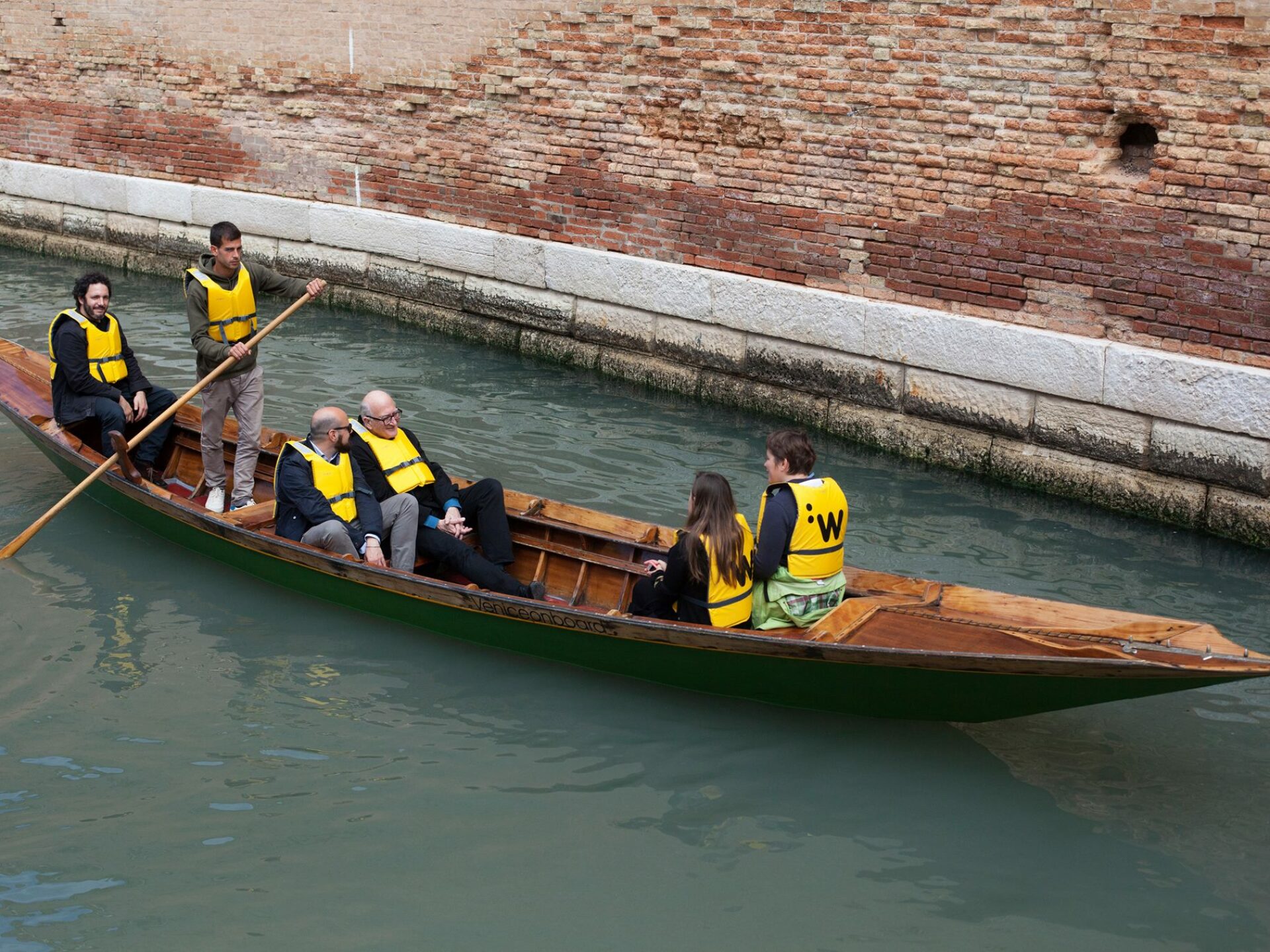 Gondola con persone