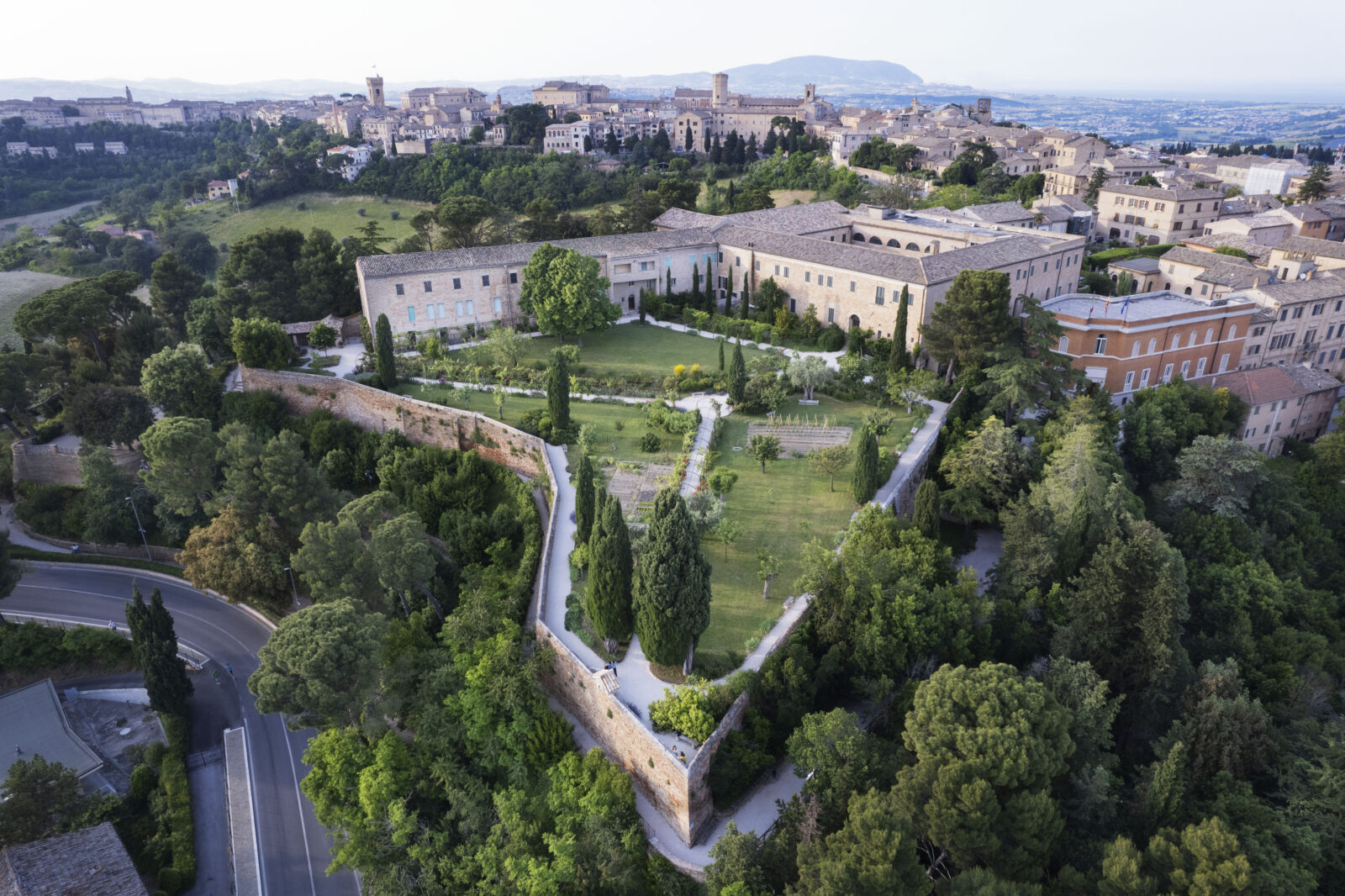 Orto sul Colle dell'Infinito visto dall'alto