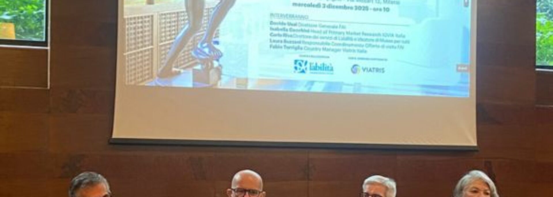 In questa foto vediamo il tavolo di relatori che ha presentato la ricerca